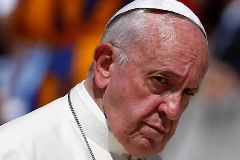 بابا الفاتيكان: أن تكون مثليََا ليس جريمة..الله يحب جميع أبنائه