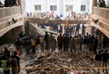 باكستان: ارتفاع حصيلة ضحايا تفجير مسجد بيشاور الى 88 قتيلا