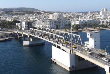 بنزرت: تعطل حركة المرور فوق الجسر بسبب تعطب حافلة