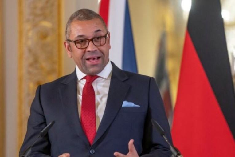 بريطانيا: مستمرون في دعم أوكرانيا حتى النصر