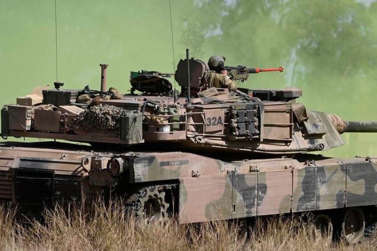 أوكرانيا تستقبل 120-140 دبابة كدفعة أولى من مساعدات غربية