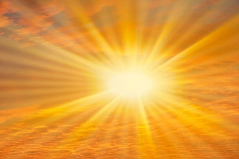 الليلة.. صحو مُتواصل وسماء مُغشاة ببعض السحب