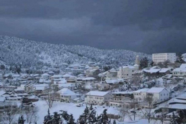 غلق منافذ معتمدية عين دراهم مع بداية تساقط الثلوج