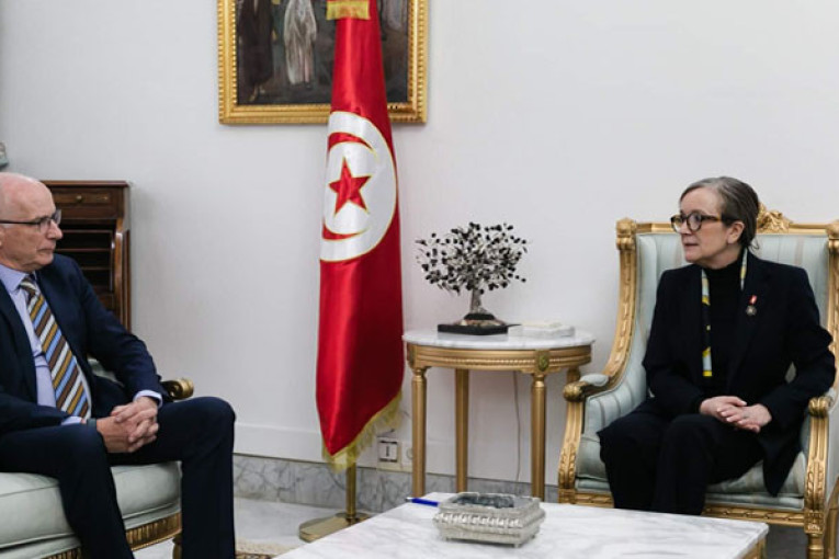 سفير الاتحاد الأوروبي يؤكد مواصلة دعم تونس في مسارها الإصلاحي
