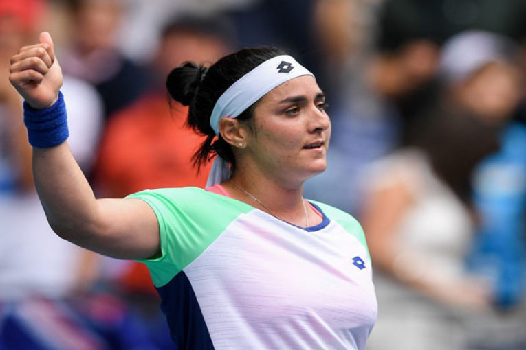 أنس جابر تستهل موسمها الجديد في بطولة آديلايد الأسترالية