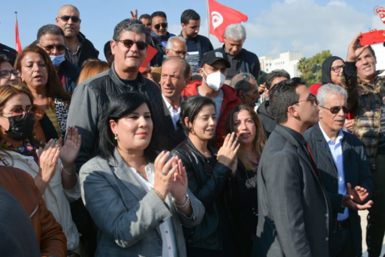 توقف السفرات نحو الضاحية الشمالية بسبب تجمع الدستوري الحر