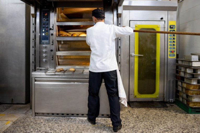 بداية من الغد.. مجمّع المخابز العصرية يعتصم أمام وزارة التجارة