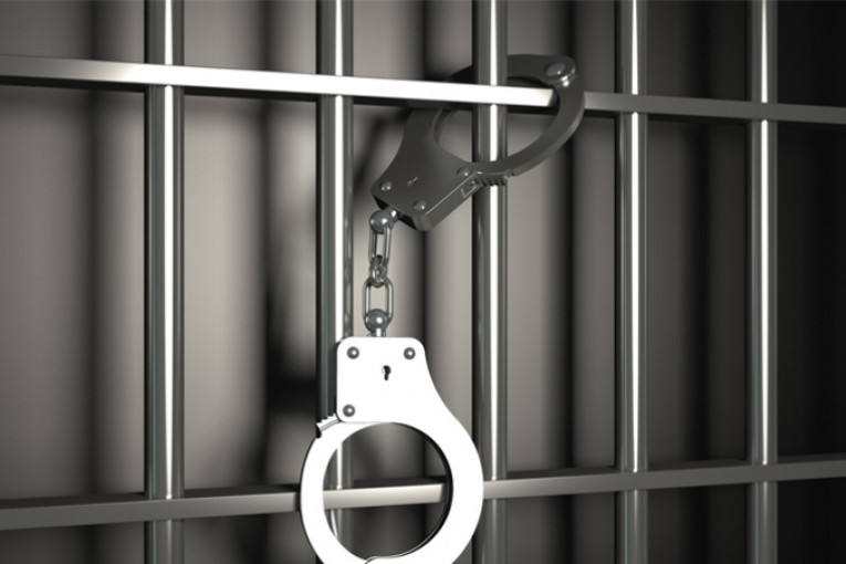 القصرين: 24 بطاقة إيداع بالسجن في حق أجانب بتهمة اجتياز الحدود خلسة