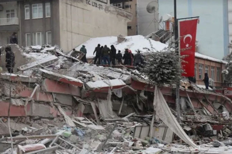 عدد وفيات زلزال تركيا وسوريا يتجاوز 50 ألفاً