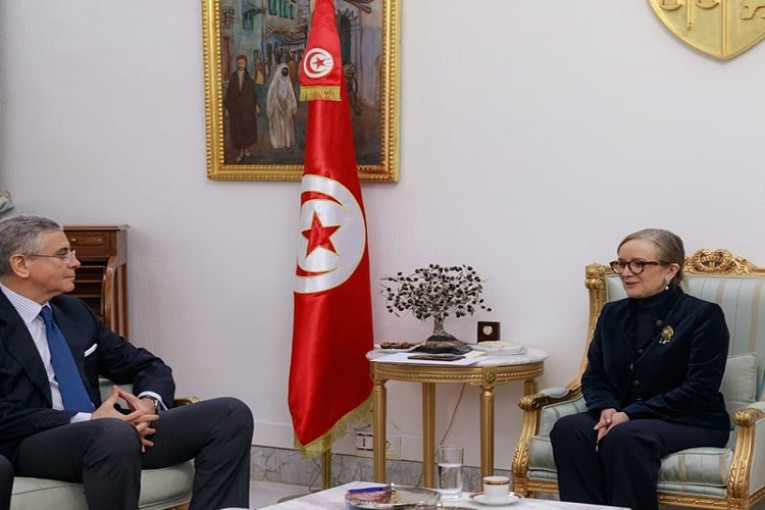 بودن تستقبل وفدا رفيعا عن البنك الدولي