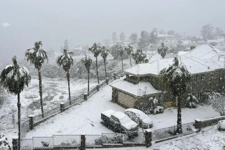 عواصف كاليفورنيا.. الانهيارات الثلجية أشد التهديدات القادمة