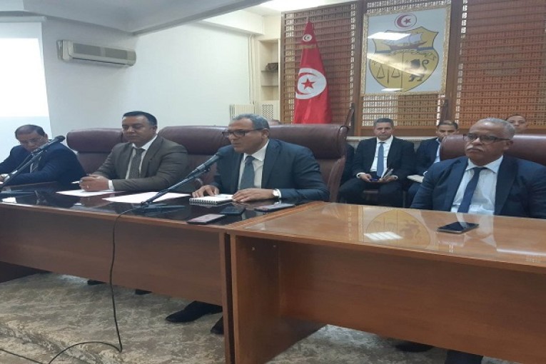 وزير التربية: عازمون على التوصّل إلى حلول مع جامعتي التعليم الأساسي والثانوي