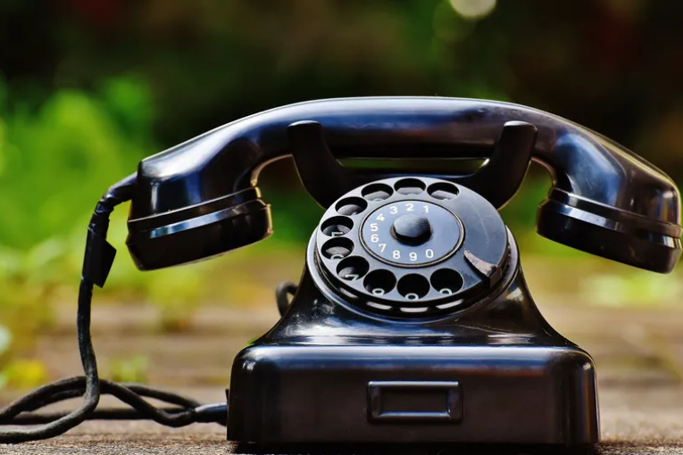 مَن الذي اخترع الهاتف؟ كتاب جديد يشكك بالمعلومة التاريخية