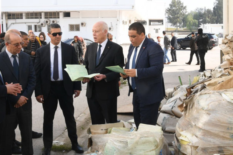 سعيد : يجب شن ”حرب تحرير” وطنية على محتكري الأدوية  والمتلاعبين بها