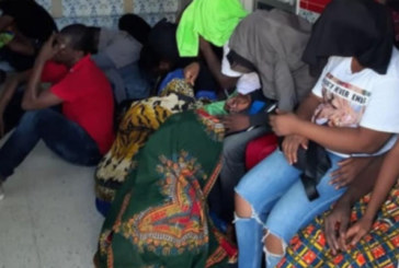 تقرير فرنسي: أكثر من 22 مهاجر من دول إفريقيا جنوب الصحراء موجودين في تونس