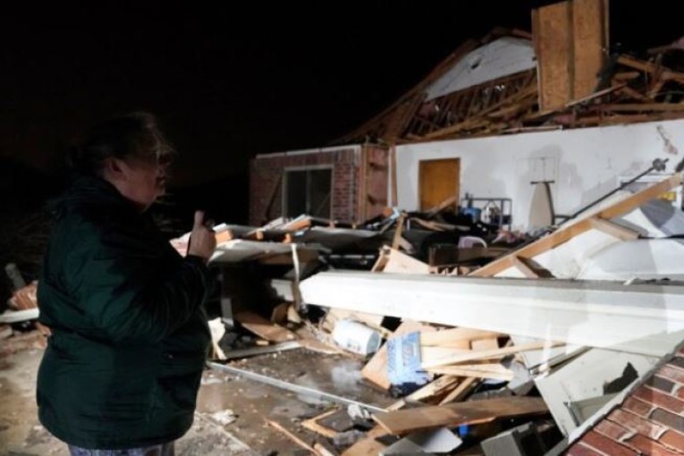 أمريكا.. أعاصير مدمرة تضرب أوكلاهوما وكانساس