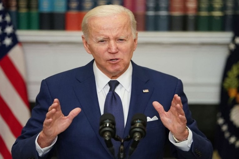 بايدن: نعمل عن قرب مع تركيا وأمرت بمساعدة أمريكية فورية بعد الزلزال