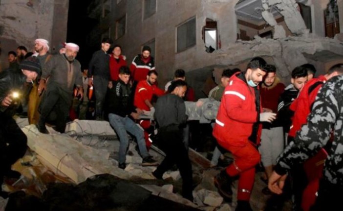 ارتفاع عدد ضحايا الزلزال في سوريا إلى 1970 قتيلا