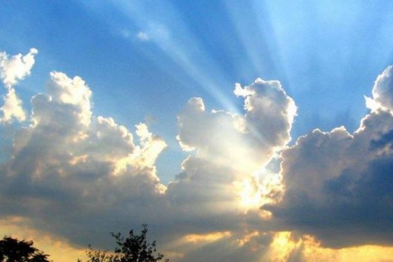 طقس اليوم: ارتفاع طفيف متوقع في درجات الحرارة