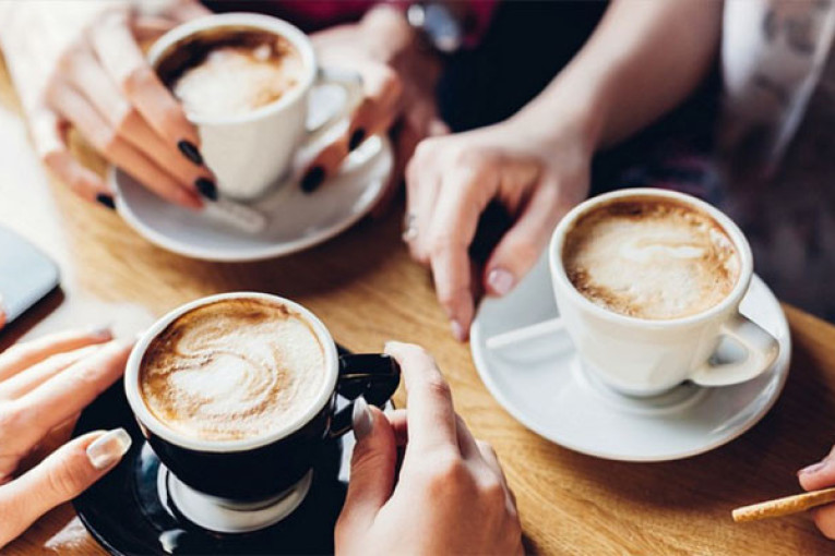 غرفة أصحاب المقاهي يؤكد تعهد ديوان التجارة بتجاوز أزمة القهوة وعودة التزود إلى النسق العادي