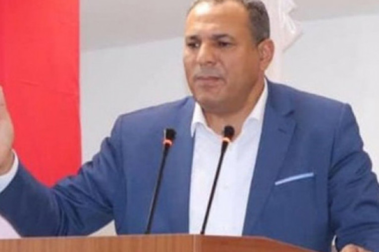 وزير التربية: شفط المياه من المدرسة الابتدائية رواد 1 هو حل عاجل