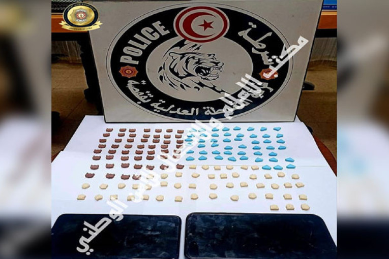 قفصة: الإطاحة بشابين بحوزتهما 152 قرص إكستازي