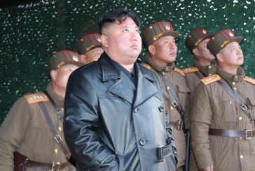 كوريا الشمالية تطلق صاروخين باليستيين في محاكاة لاستهداف قاعدة جوية أمريكية