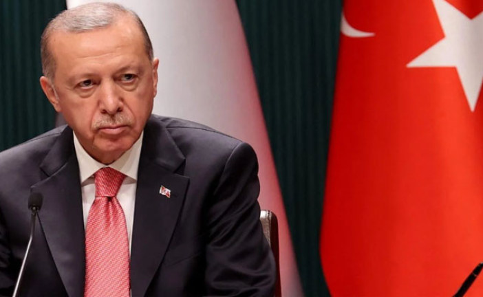أردوغان يزور المناطق الأكثر تضرراً وسط غضب شعبي من تقاعس الحكومة