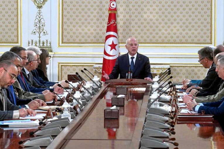 قيس سعيد : استقدام جحافل أفارقة جنوب الصحراء “مخطط غير بريء”