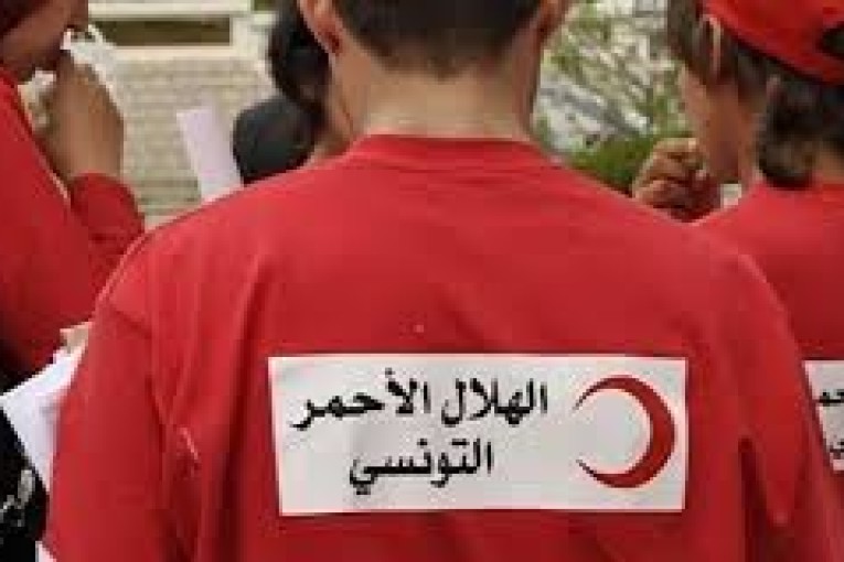 الهلال الأحمر التونسي يتعهد بتقديم مساعدات لضحايا الزلزال