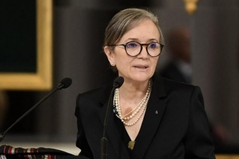 محادثات بين رئيسة الحكومة وعدد من السفراء