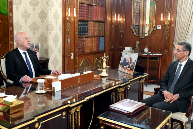 سعيد يشدد على ضرورة فرض احترام القانون وتفكيك كل شبكات الفساد