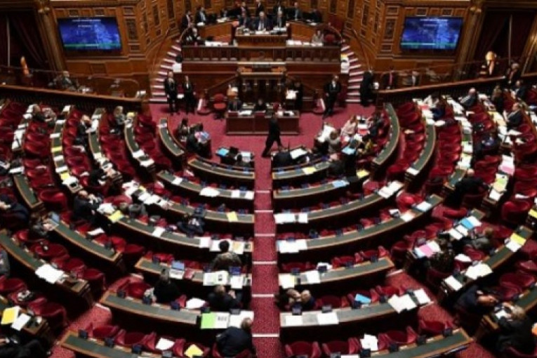 فرنسا: مجلس الشيوخ يصادق على رفع سن التقاعد إلى 64 عاما