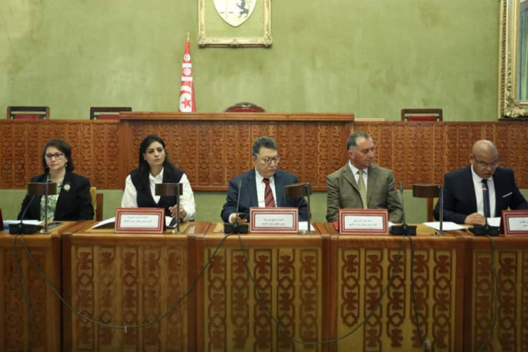 بودربالة يشرف على الملتقى البرلماني التمهيدي للعمل البرلماني ووسائله