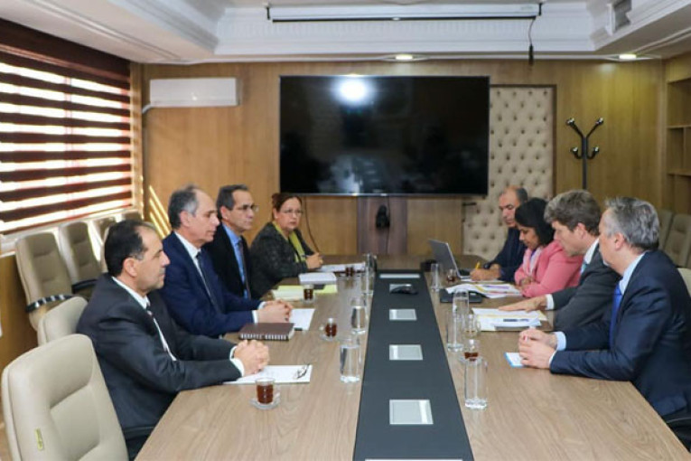 وزير التعليم العالي والبحث العلمي يستقبل وفدا عن البنك الدولي بتونس