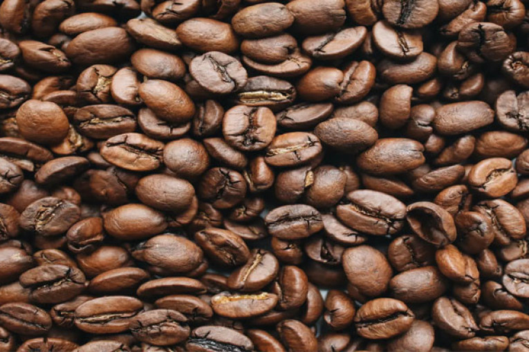 صفاقس: وصول 192 طنا من القهوة ونحو توريد كميات من الزيت المدعم