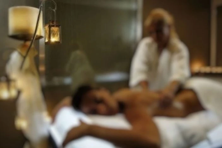 الإطاحة بمركز تدليك بنابل يستغل المحل لتقديم خدمات جنسية للحرفاء