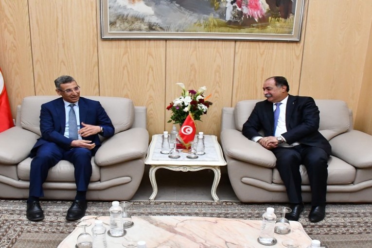 الداخلية: موكب تسليم مهام بين الوزير كمال الفقي وسلفه توفيق شرف الدين