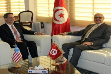 وزير الفلاحة يلتقي السفير الأمريكي بتونس