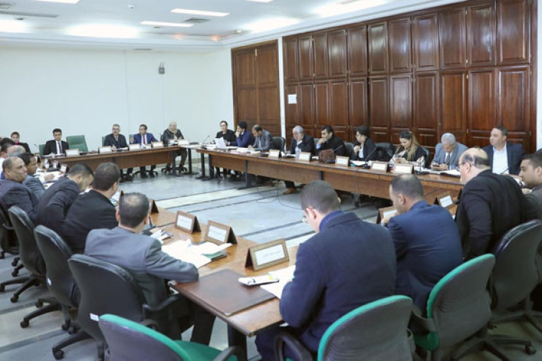 لجنة النظام الداخلي للبرلمان تتداول بخصوص ‘قيم ومبادئ العمل البرلماني وحفظ النظام في الجلسات العامة’