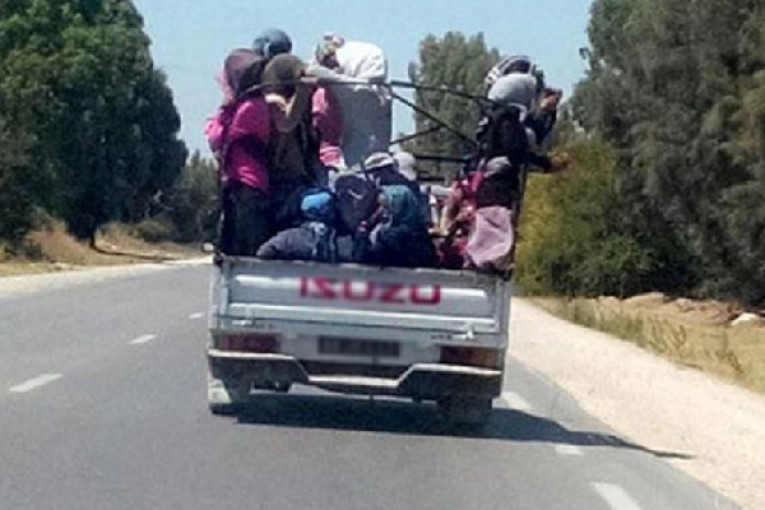 عاملات الفلاحة يطالبن الحكومة بتحسين وضعيتهن الاقتصادية والاجتماعية المتدهورة