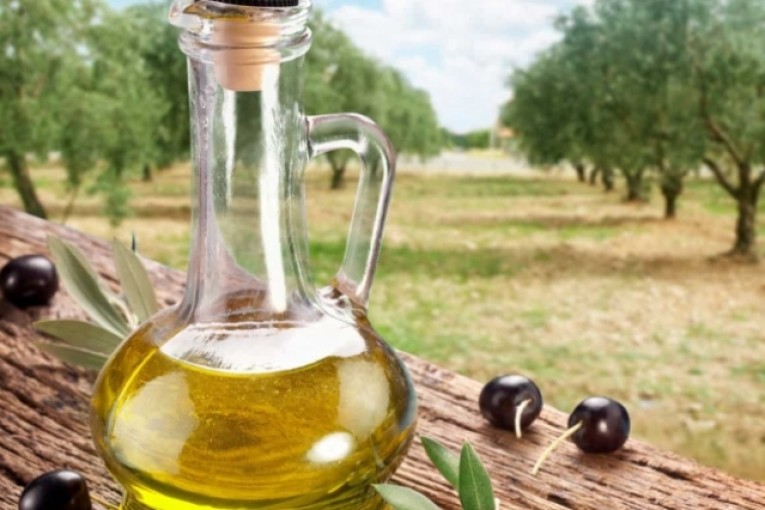 الإنتاج الوطني لزيت الزيتون خلال موسم 2022-2023 يسجل انخفاضا بنسبة 25% مقارنة بموسم 2021-2022