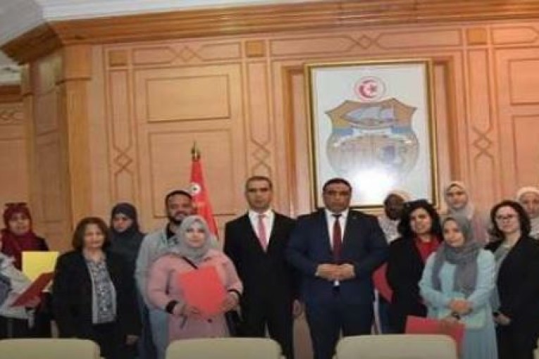 بن عروس: الموافقة على إسناد 43 اشعارا لتمويل مشاريع نسائية