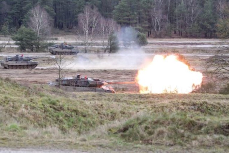 مصدر أمني: دبابات «ليوربارد 2» الألمانية تصل إلى أوكرانيا