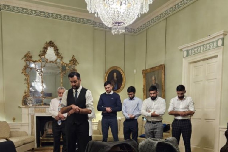 رئيس وزراء اسكتلندا يقيم الصلاة بمقر إقامته الرسمي