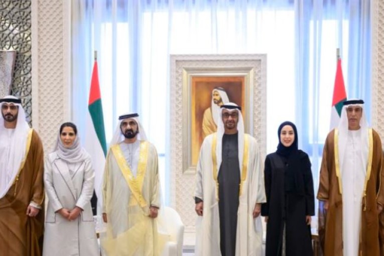 4 وزراء يؤدون اليمين الدستورية أمام رئيس الإمارات ونائبه