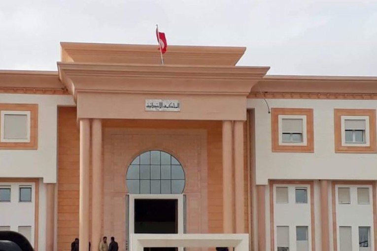 سيدي بوزيد: احالة أحد رؤساء البلديات على القضاء على خلفية شكاية تقدم بها ضده احد المواطنين