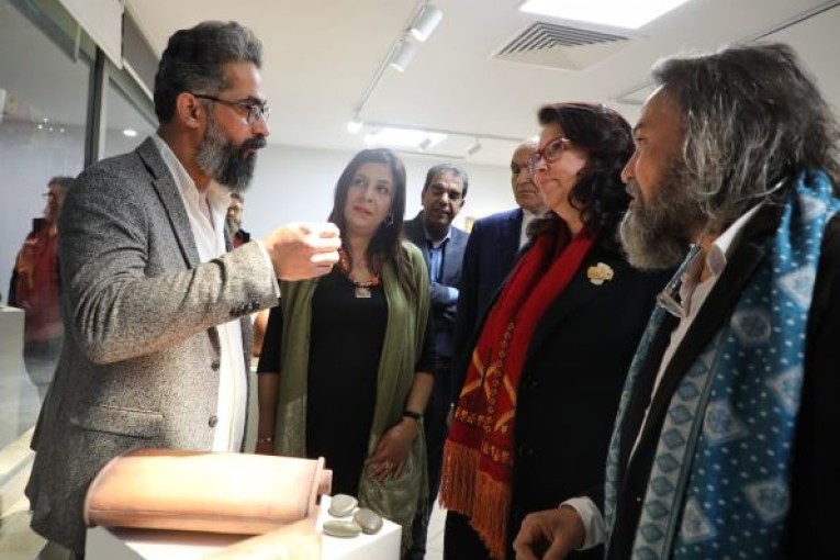 وزيرة الشؤون الثقافية تشرف على افتتاح الاسبوع العراقي للفنون التشكيلية بتونس