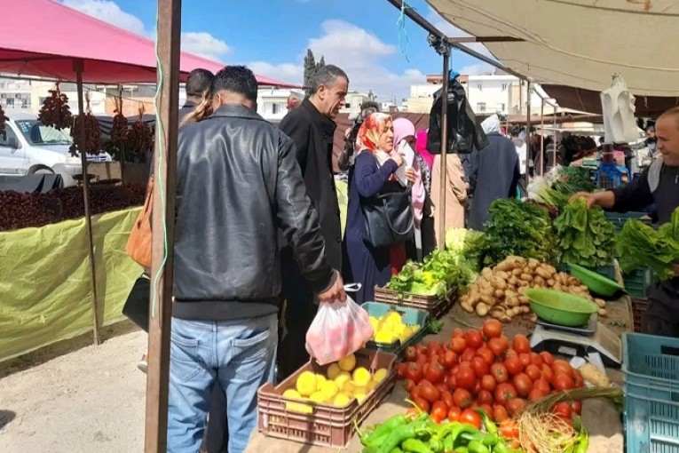 القصرين: رفع 70 مخالفة اقتصادية خلال الثلاثة أيام الأولى من شهر رمضان