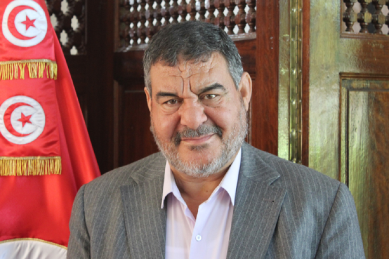 بطاقات إيداع بالسجن ضد 3 أشخاص بينهم محمد بن سالم